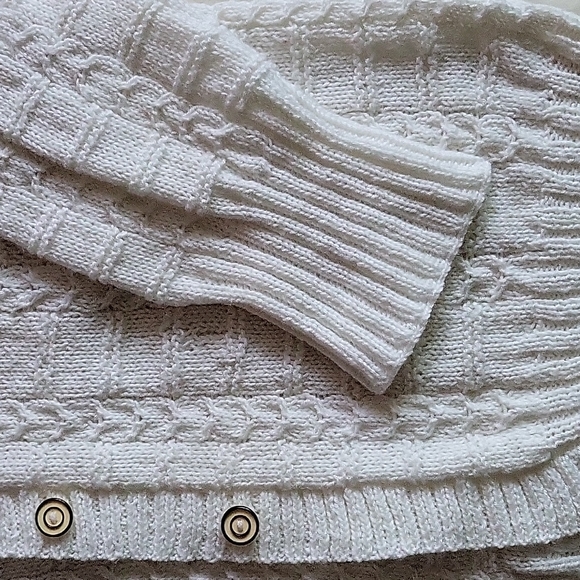 White Cable Knit Buttons Cardigan - Picture 3 of 6